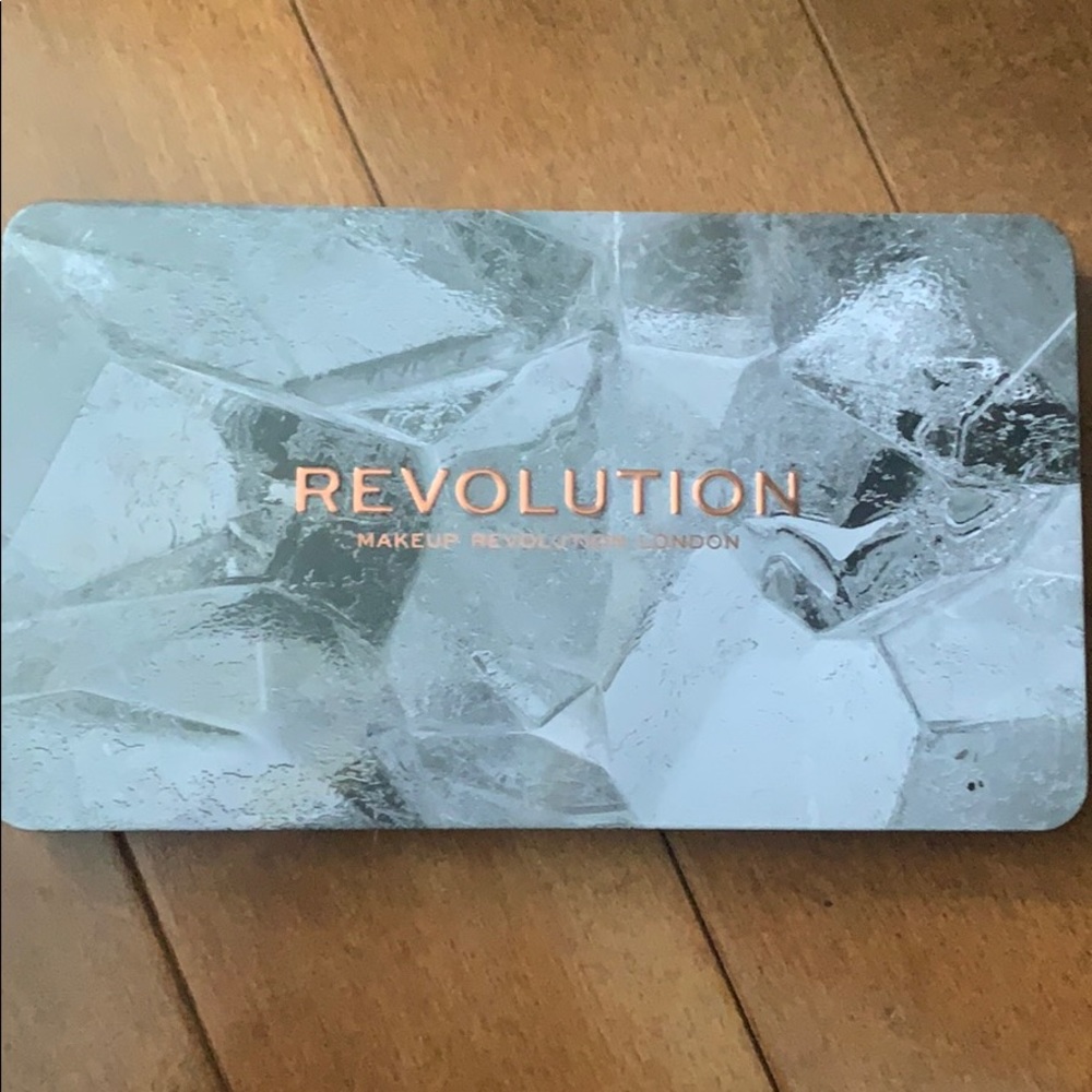 Makeup revolution Forever Flawless